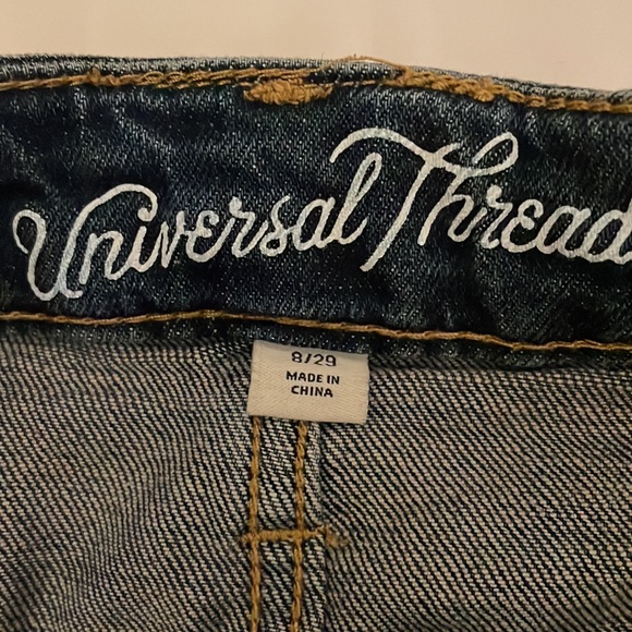 Universal Threads Denim Skirt with frayed edge - Picture 3 of 5